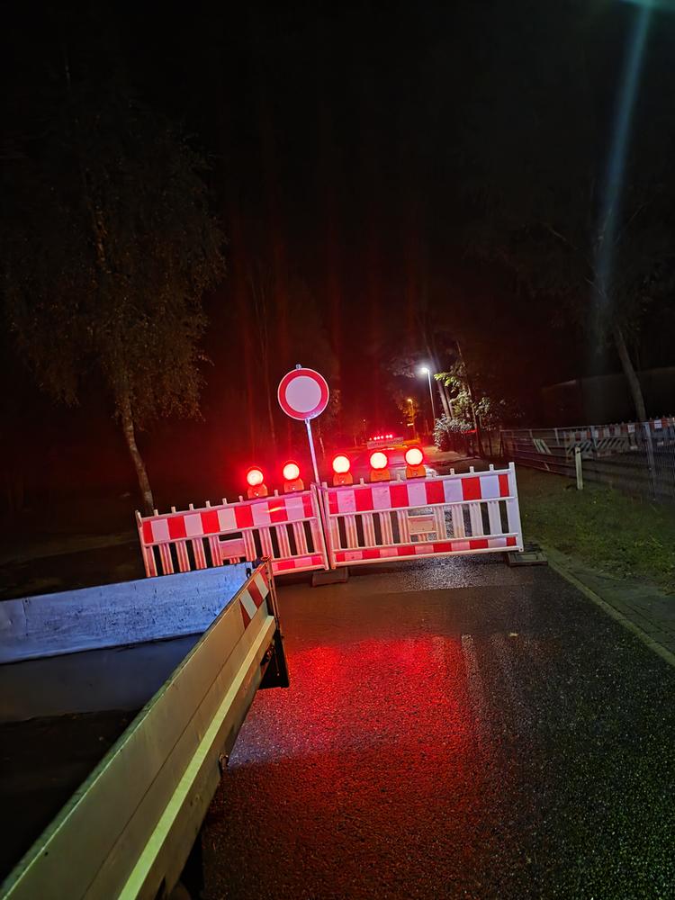 DM Verkehrstechnik - Vollsperrung mit Warnleuchten